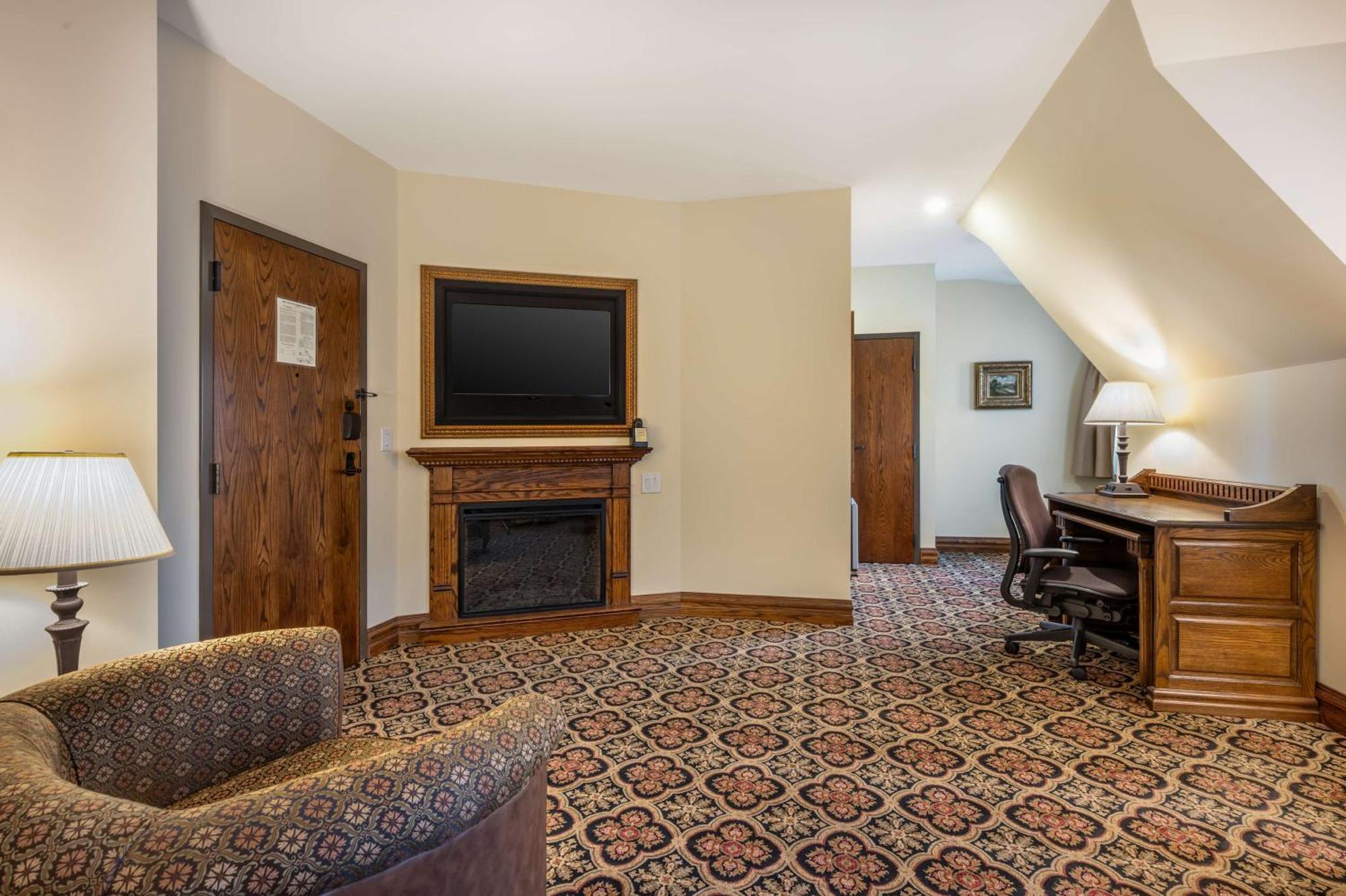 Best Western Premier Mariemont Inn Cincinnati Exterior photo