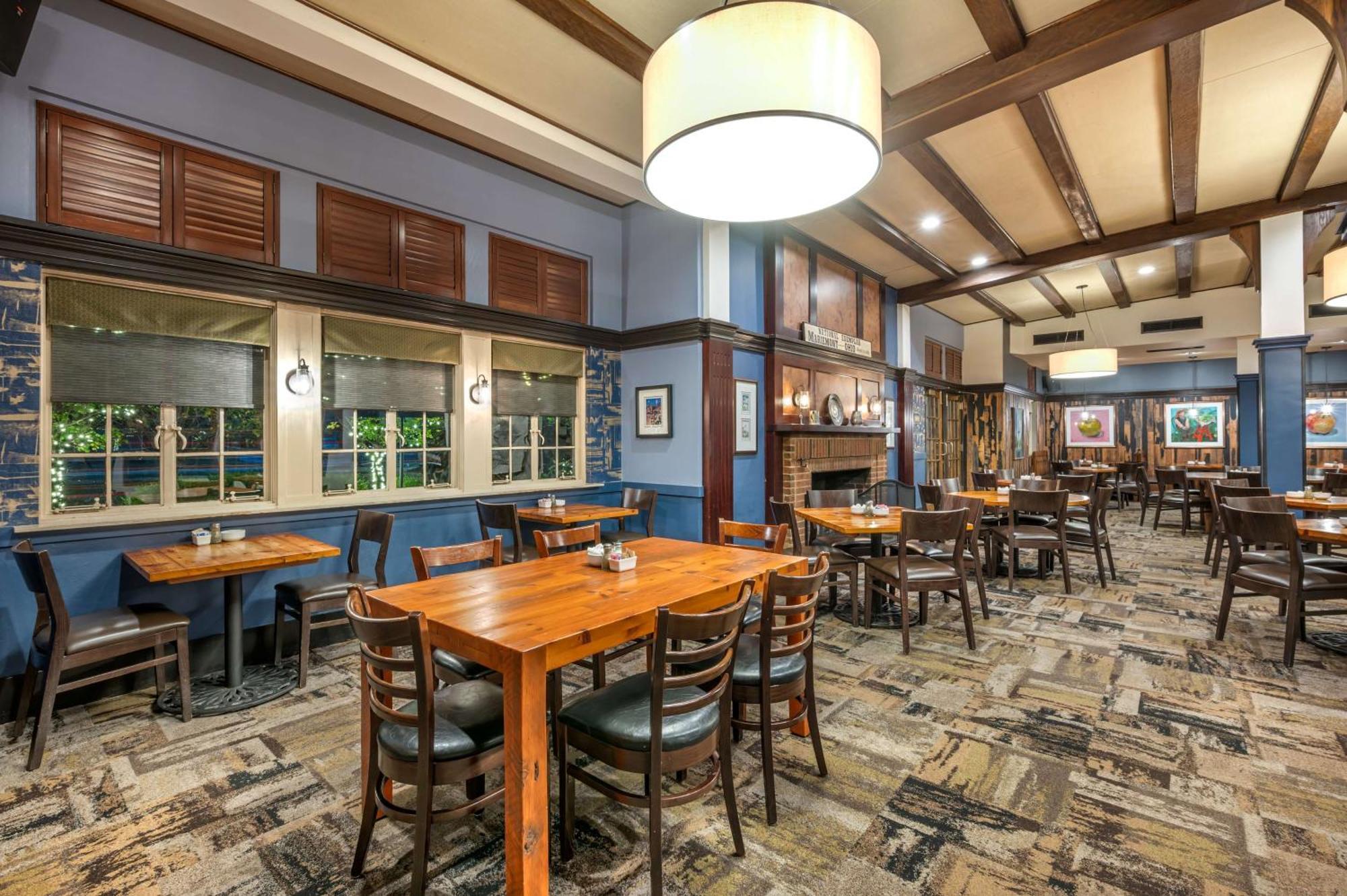 Best Western Premier Mariemont Inn Cincinnati Exterior photo