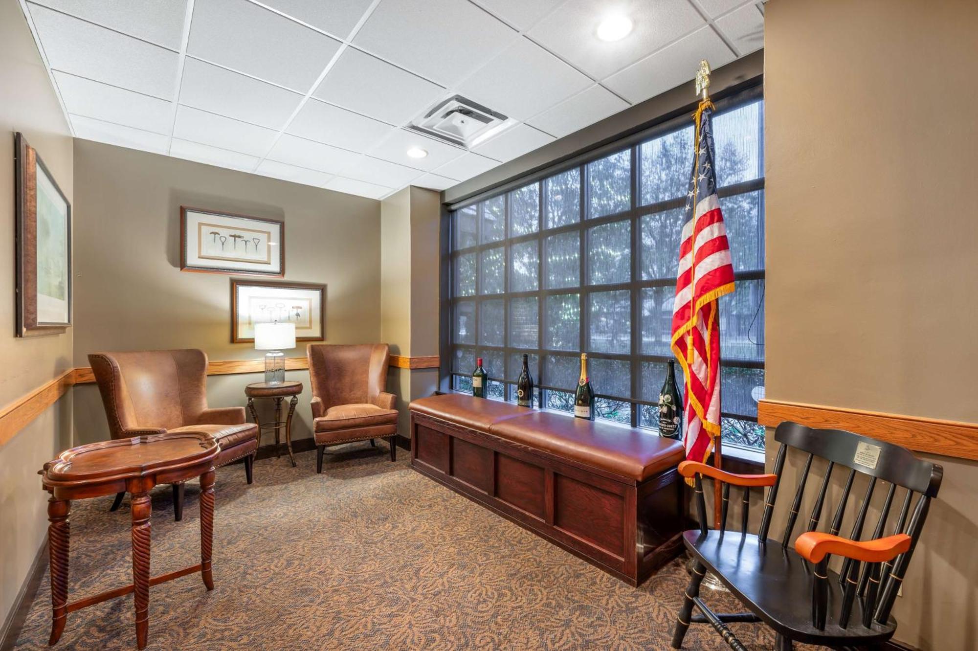 Best Western Premier Mariemont Inn Cincinnati Exterior photo