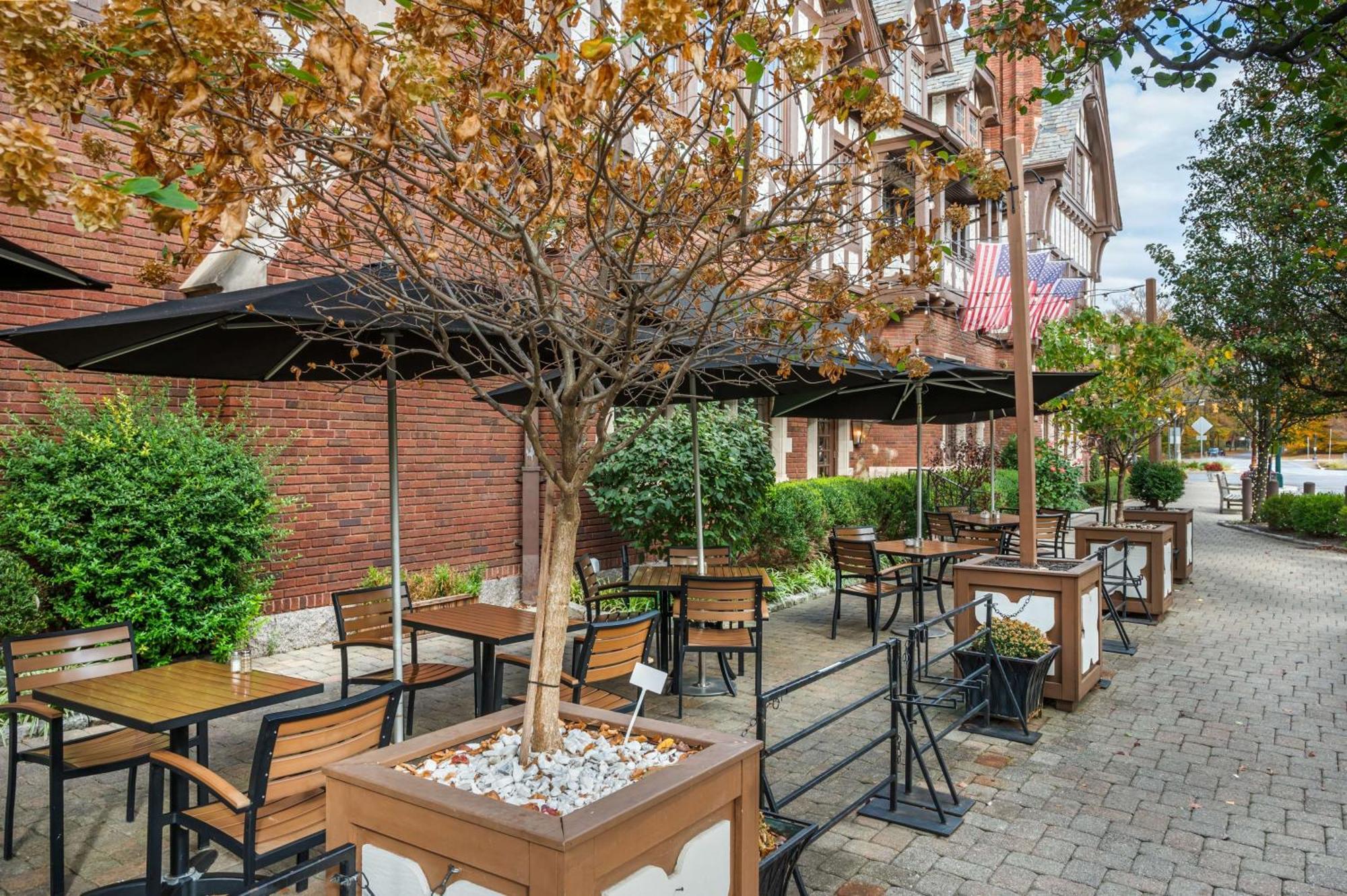 Best Western Premier Mariemont Inn Cincinnati Exterior photo